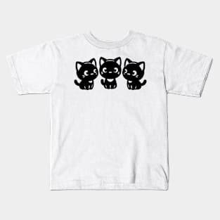 3 Kawaii Kittens Looking At Each Other Kids T-Shirt